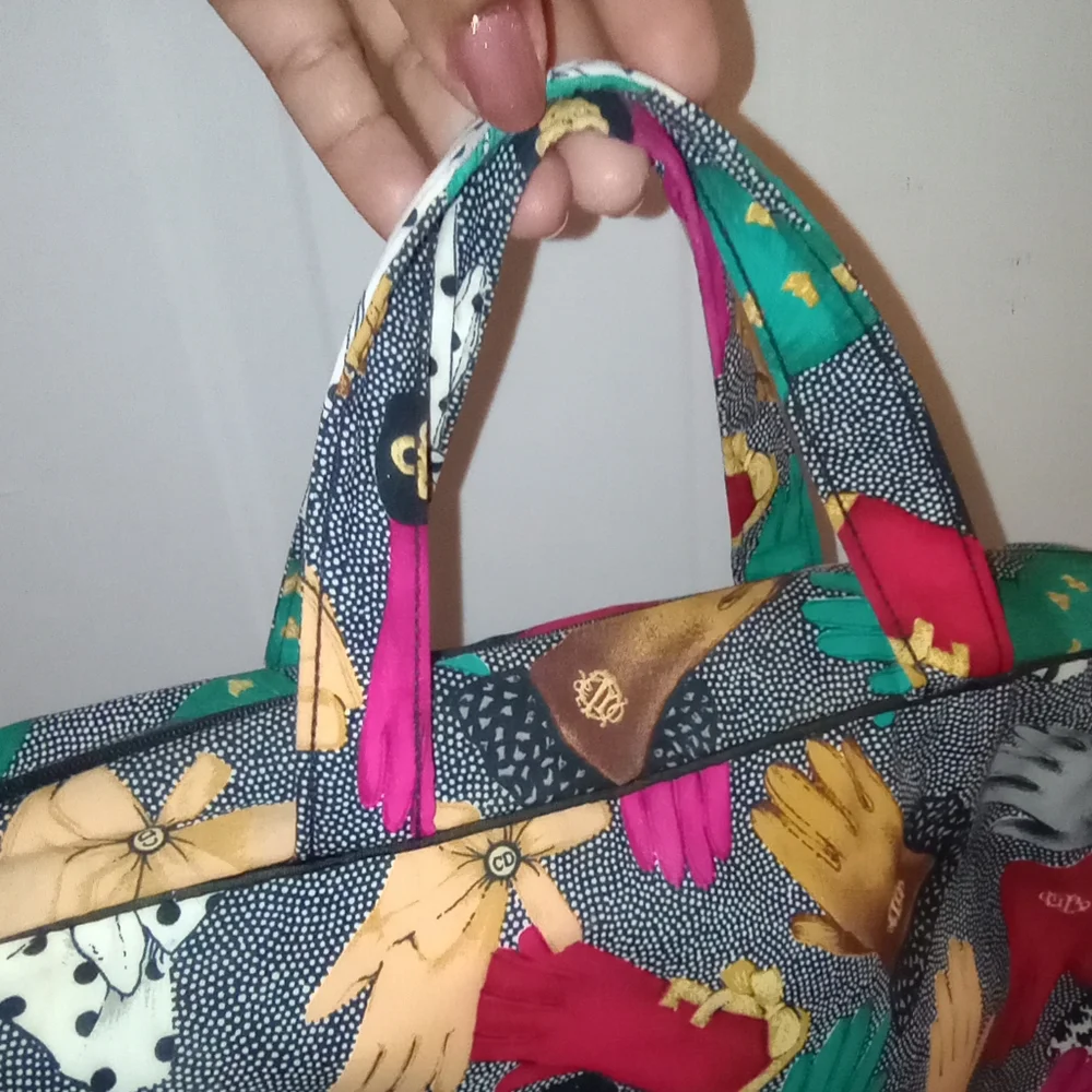 Christian Dior Gloves Print Vanity Bag - Picture 2 of 16